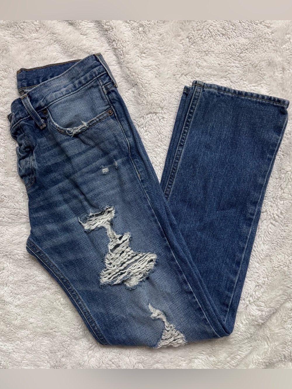 Hollister slim straight distressed jeans 30x30